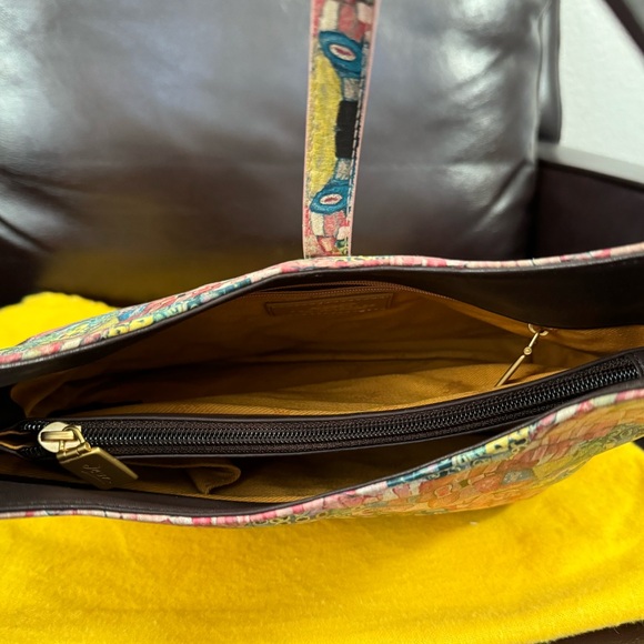 Icon Los Angeles Handbag - Picture 3 of 5